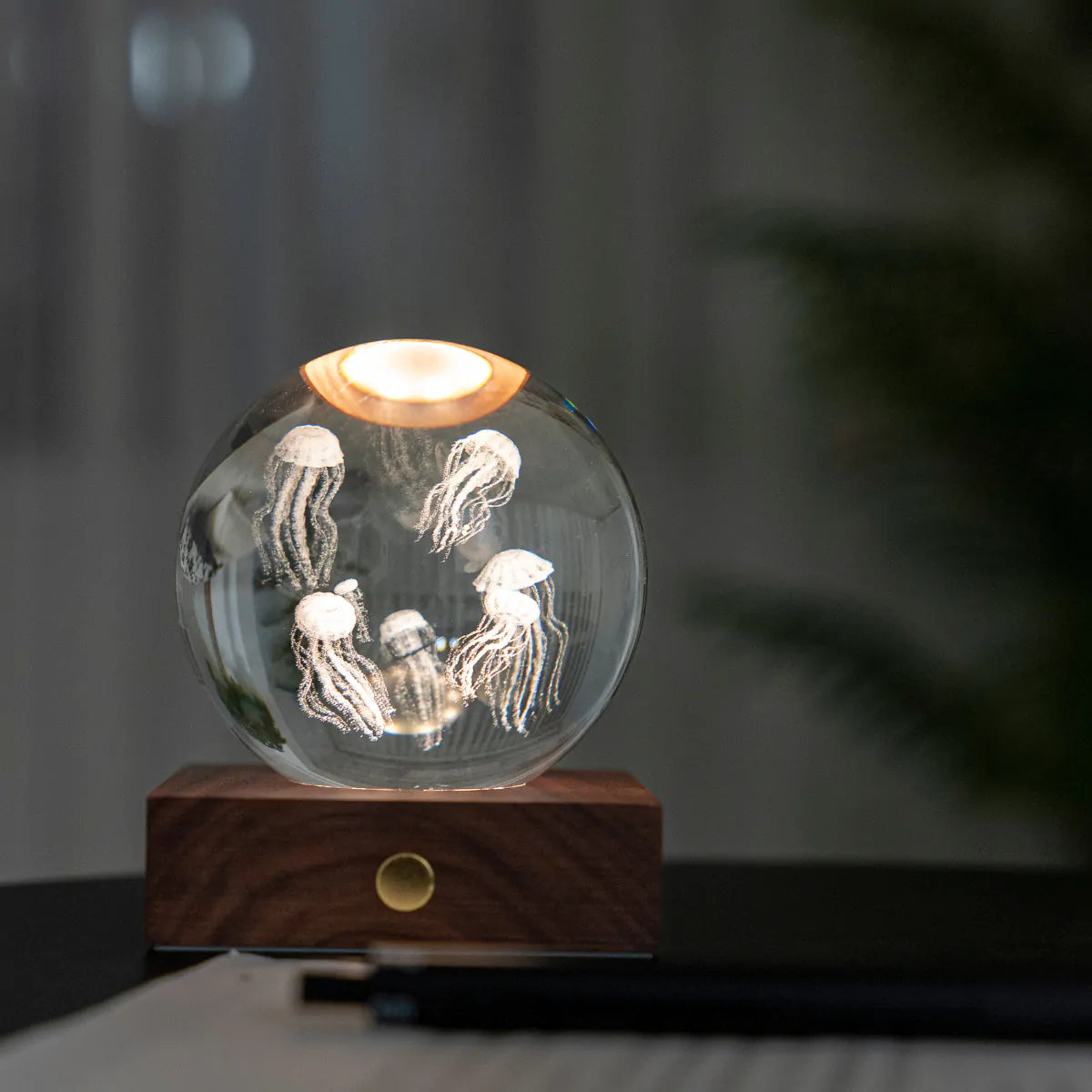 Amber Crystal Light Jellyfish