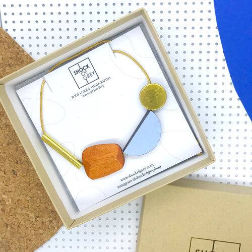 Multishape Necklace in Lilac, Brass and Wood