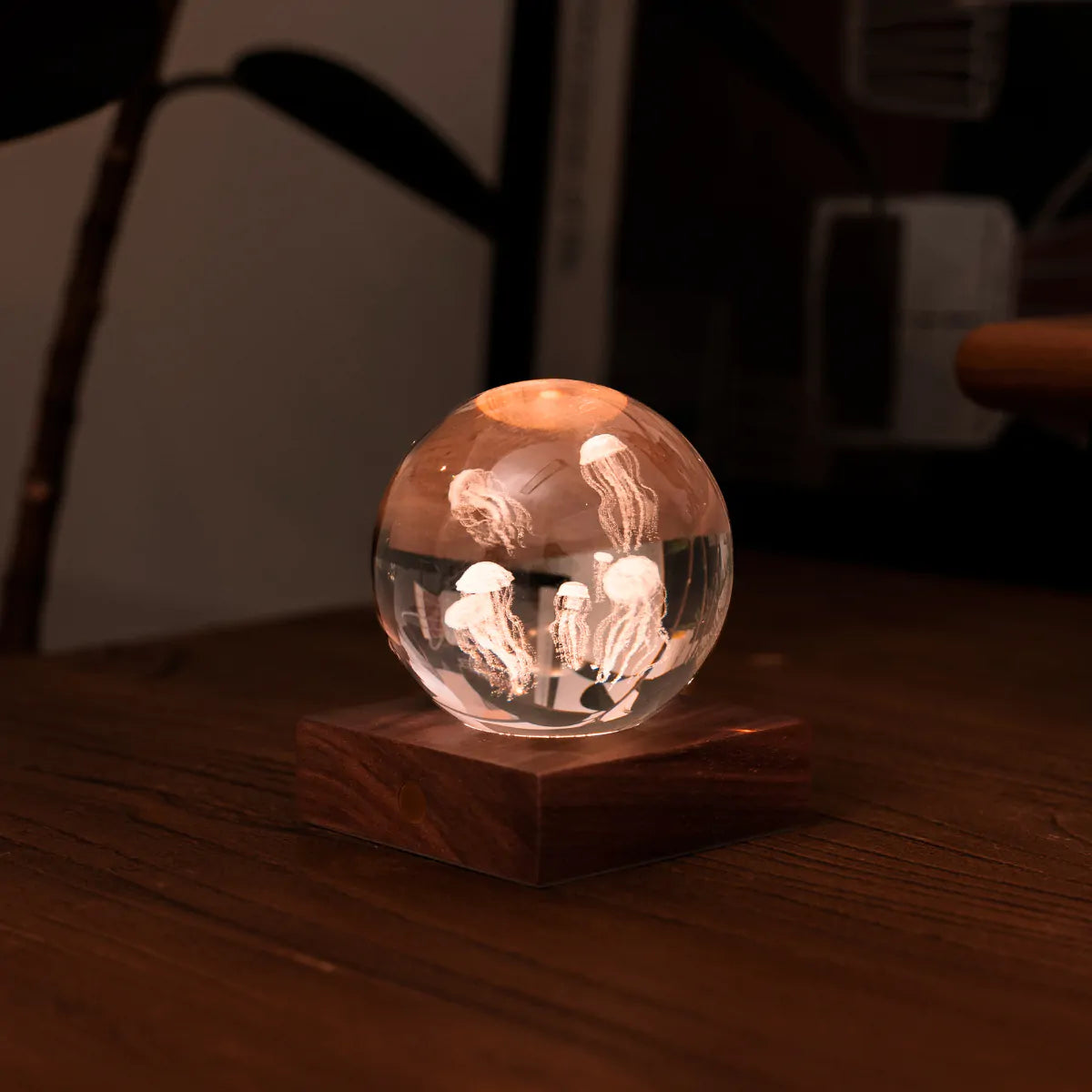 Amber Crystal Light Jellyfish