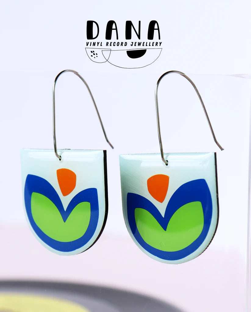 Flor Earrings in blue, vibrant green and orange