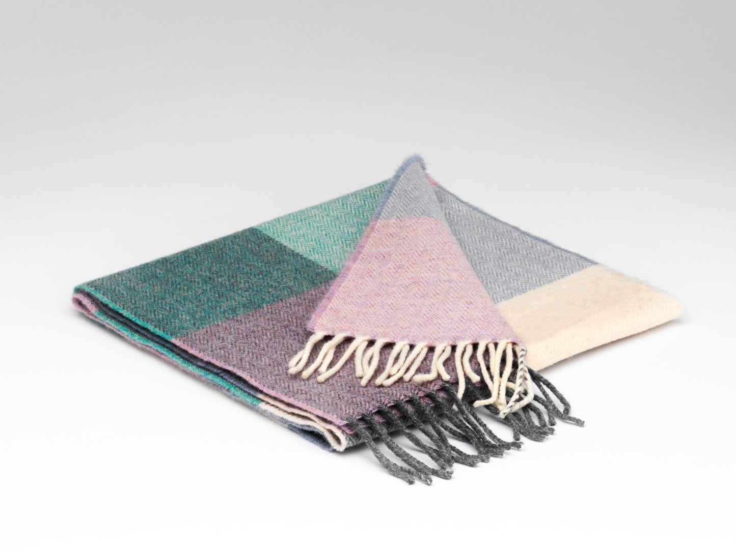 MCNUTT LAMBSWOOL CHECKERED Scarf and Tube Range